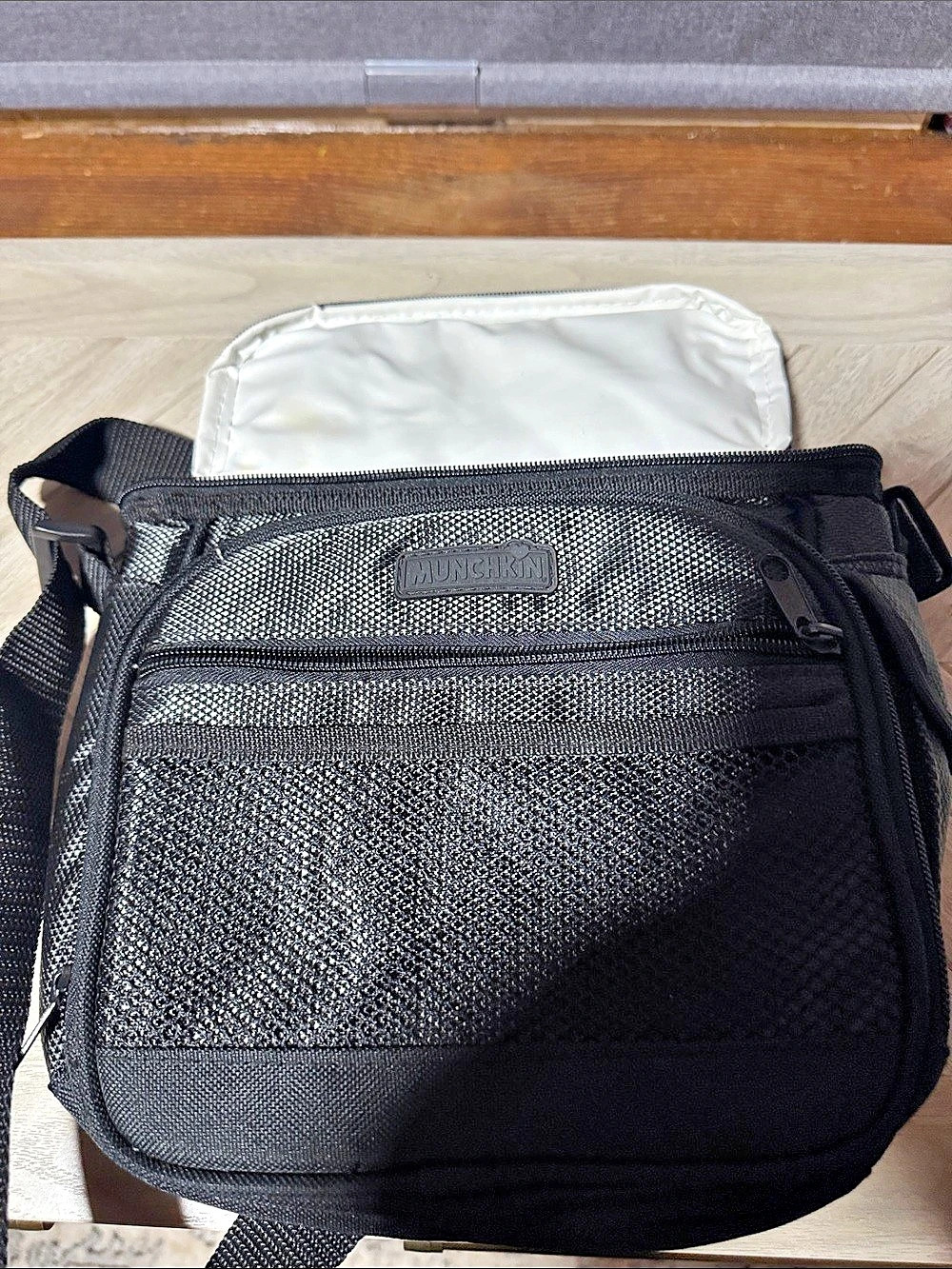 Munchkin Go Change Travel Diaper Changing Kit Black